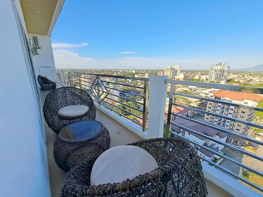 Appartement Vip 2Br Penthouse-Kandi Palace 155Sqm W/ Jacuzzi Angeles