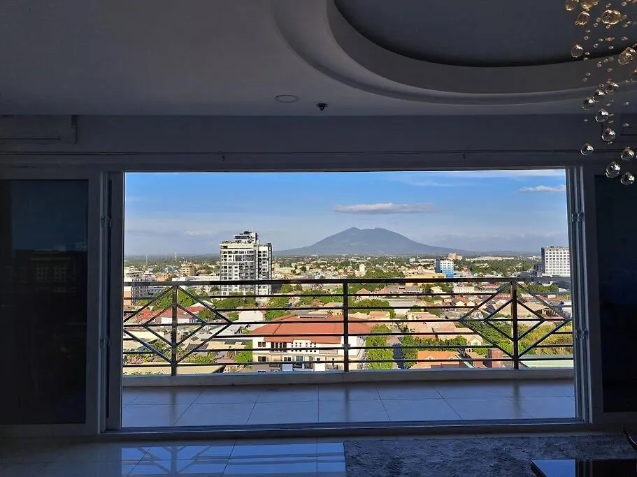 Vip 2Br Penthouse-Kandi Palace 155Sqm W/ Jacuzzi Angeles Filippijnen