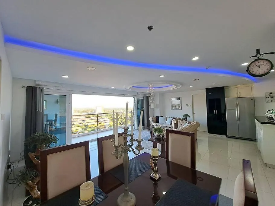 Vip 2Br Penthouse-Kandi Palace 155Sqm W/ Jacuzzi Angeles 0*,  Filipíny