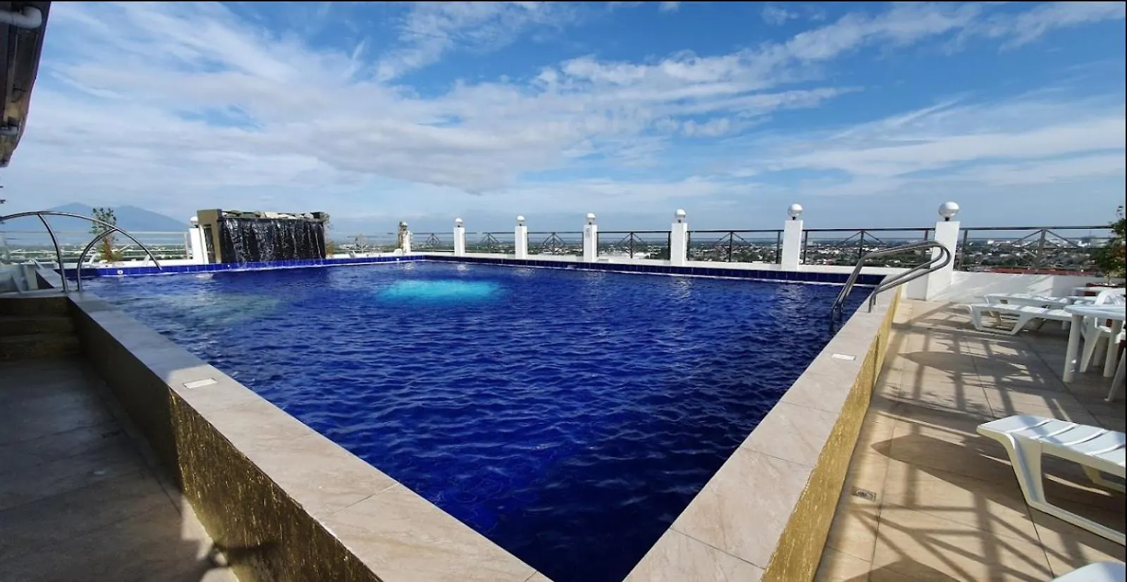 Vip 2Br Penthouse-Kandi Palace 155Sqm W/ Jacuzzi Angeles